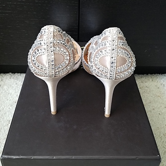 🎉HP🎉NWT Badgley Mischka Latte colored Marissa heel 6.5 - Picture 4 of 8